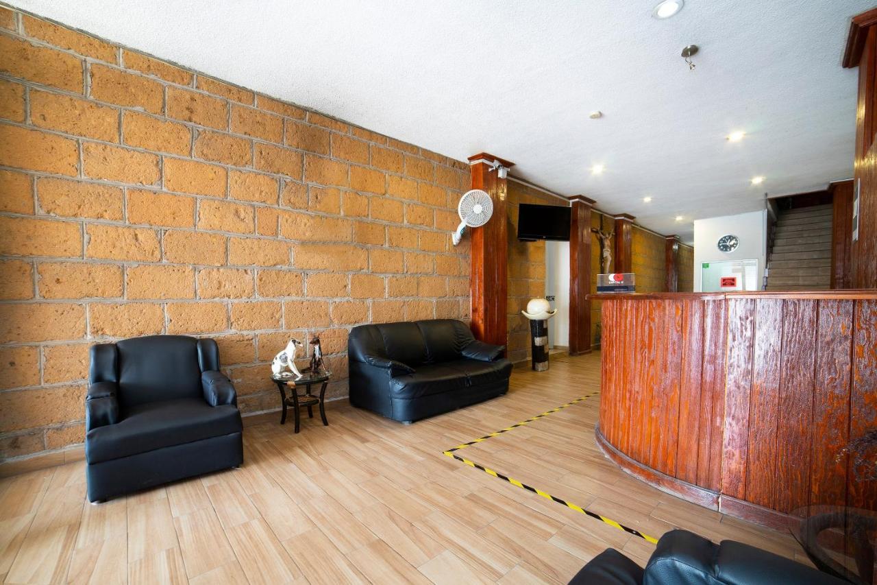 Amueblados San Isidro Hotel Leon Ngoại thất bức ảnh