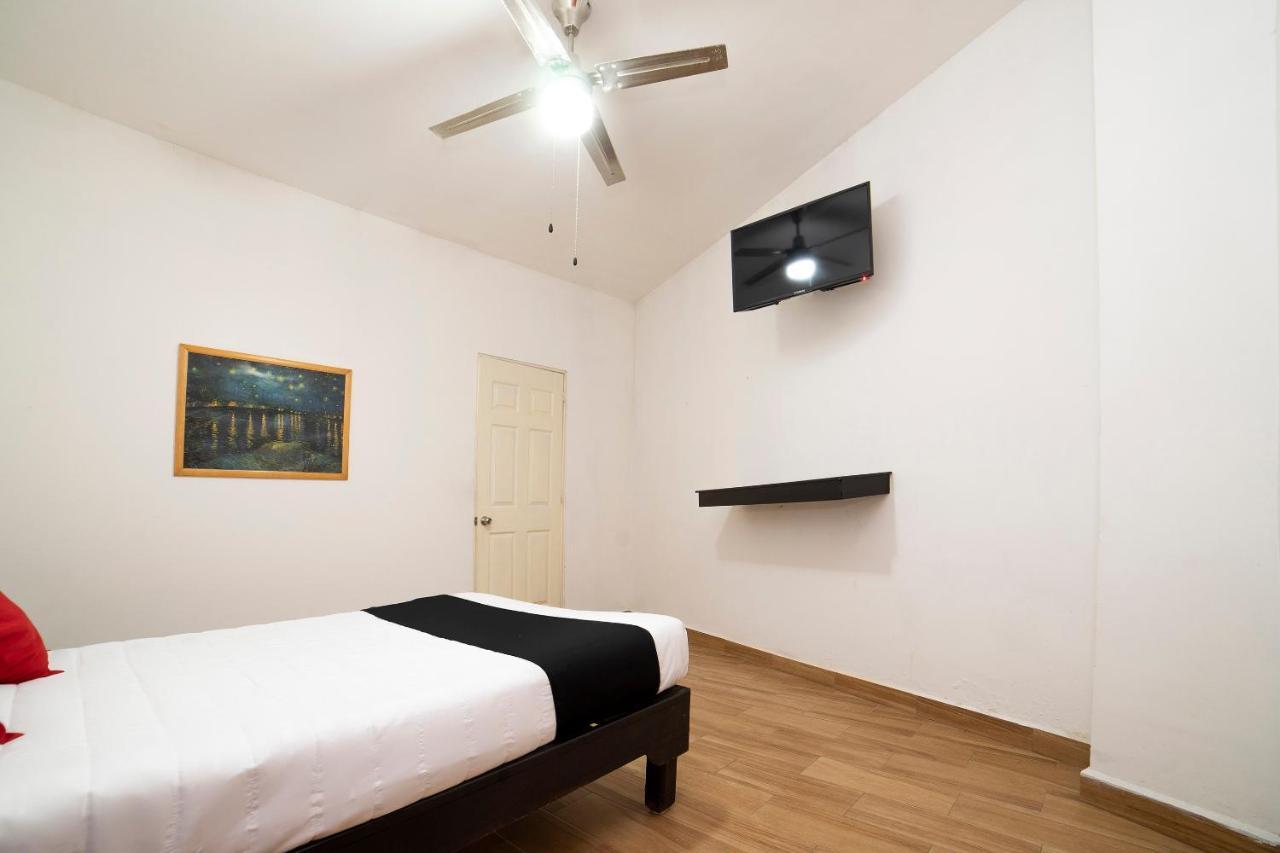 Amueblados San Isidro Hotel Leon Ngoại thất bức ảnh