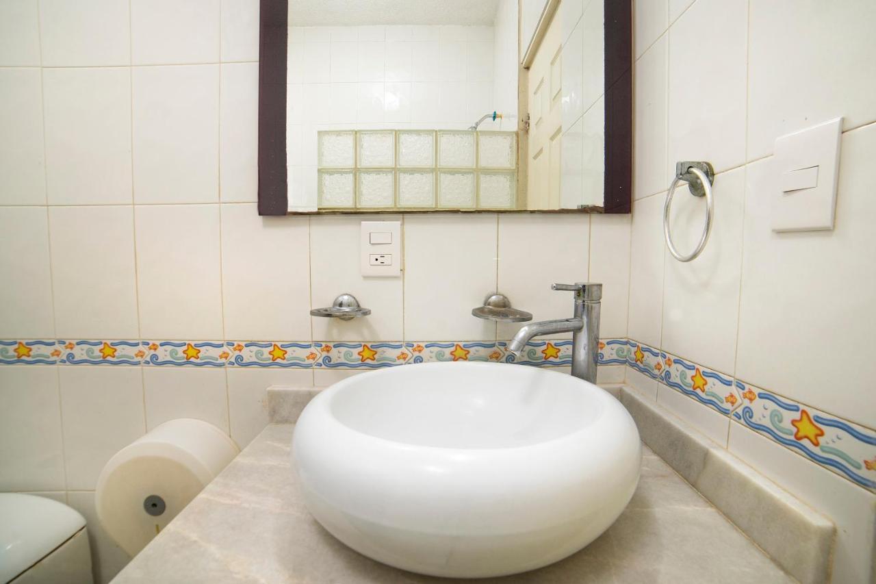Amueblados San Isidro Hotel Leon Ngoại thất bức ảnh